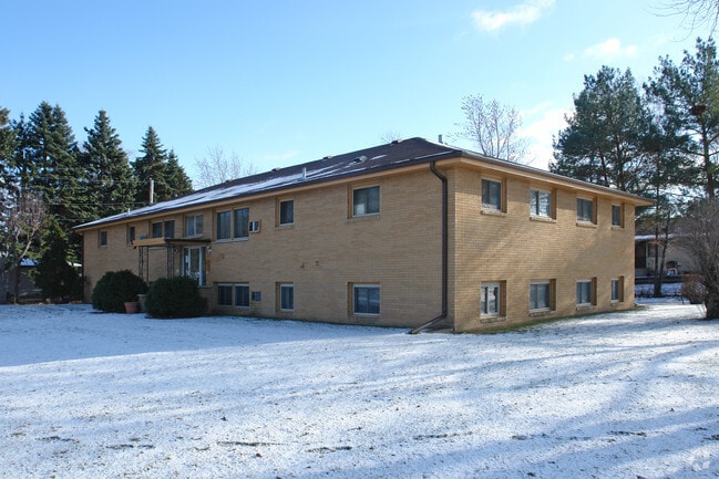 Building Photo - 110 61st Ave NE