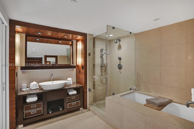 Building Photo - 6801 Collins Ave