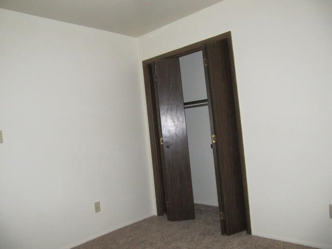 Building Photo - 4085 Old Rte 8