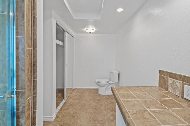 Building Photo - 2518 S Sierra Madre
