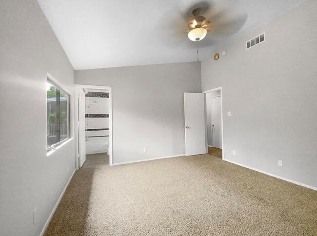 Building Photo - 911 Battle Bend Blvd