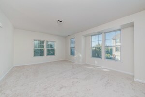 Building Photo - 212 N Commerce St