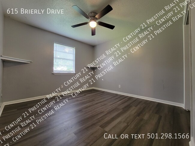 Building Photo - 615 Brierly Dr