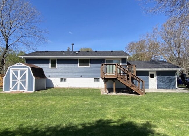 Building Photo - 3600 Trenton Ln N