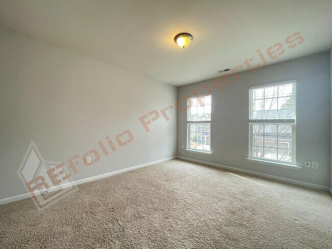 Building Photo - Elegant 4 bedroom Home w/ 1st Floor Office + Basement in Village Square @ Amberly, Cary, Availabl...