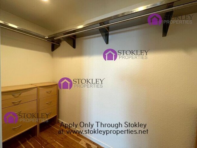 Building Photo - 2981 Pacific St