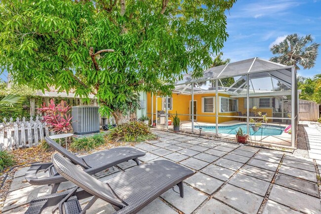 Primary Photo - 1246 Johnson St