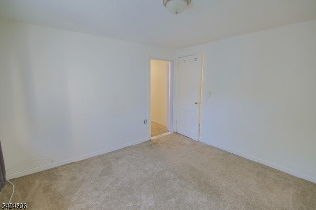 Building Photo - 433 Ainsworth St