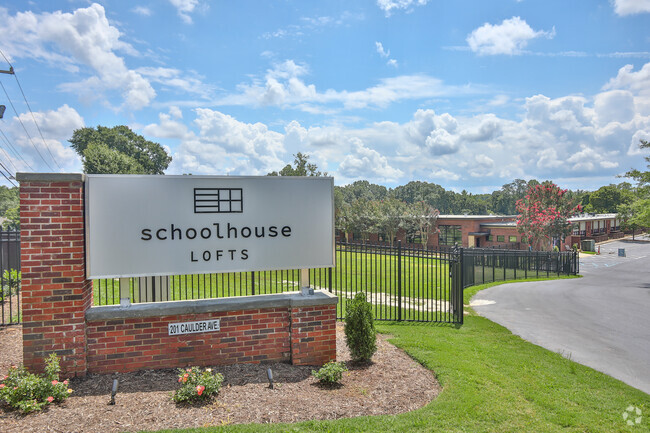 Primary Photo - Schoolhouse Lofts