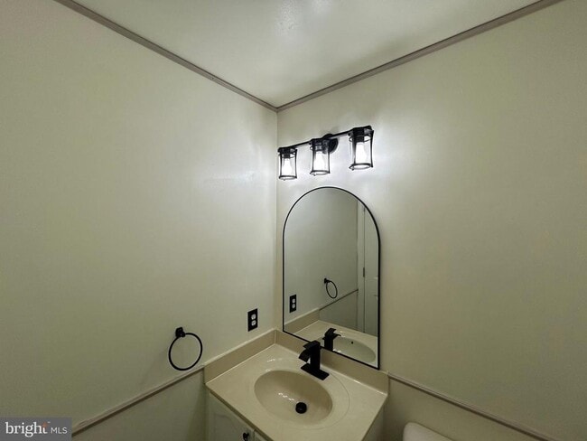 Building Photo - 13220 Willow Point Dr