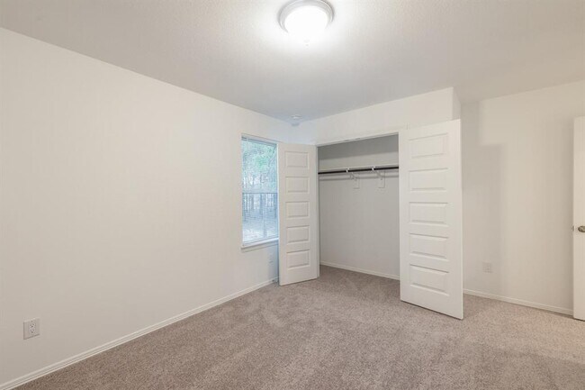 Building Photo - 16734 Rover Ln