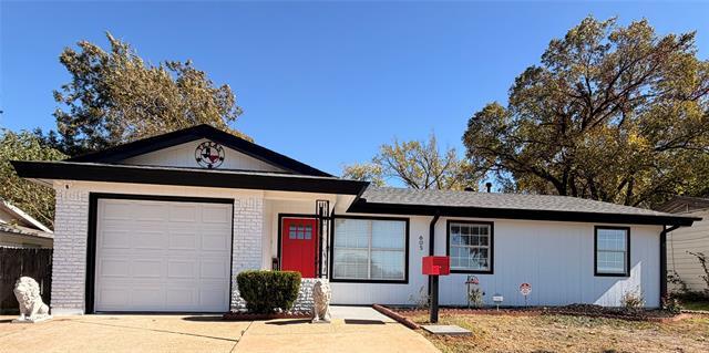 Primary Photo - 605 N Davis Dr