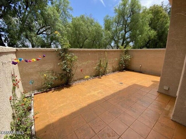 Building Photo - Located in beautiful Wood Ranch, this home...