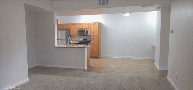 Building Photo - 41410 Juniper St