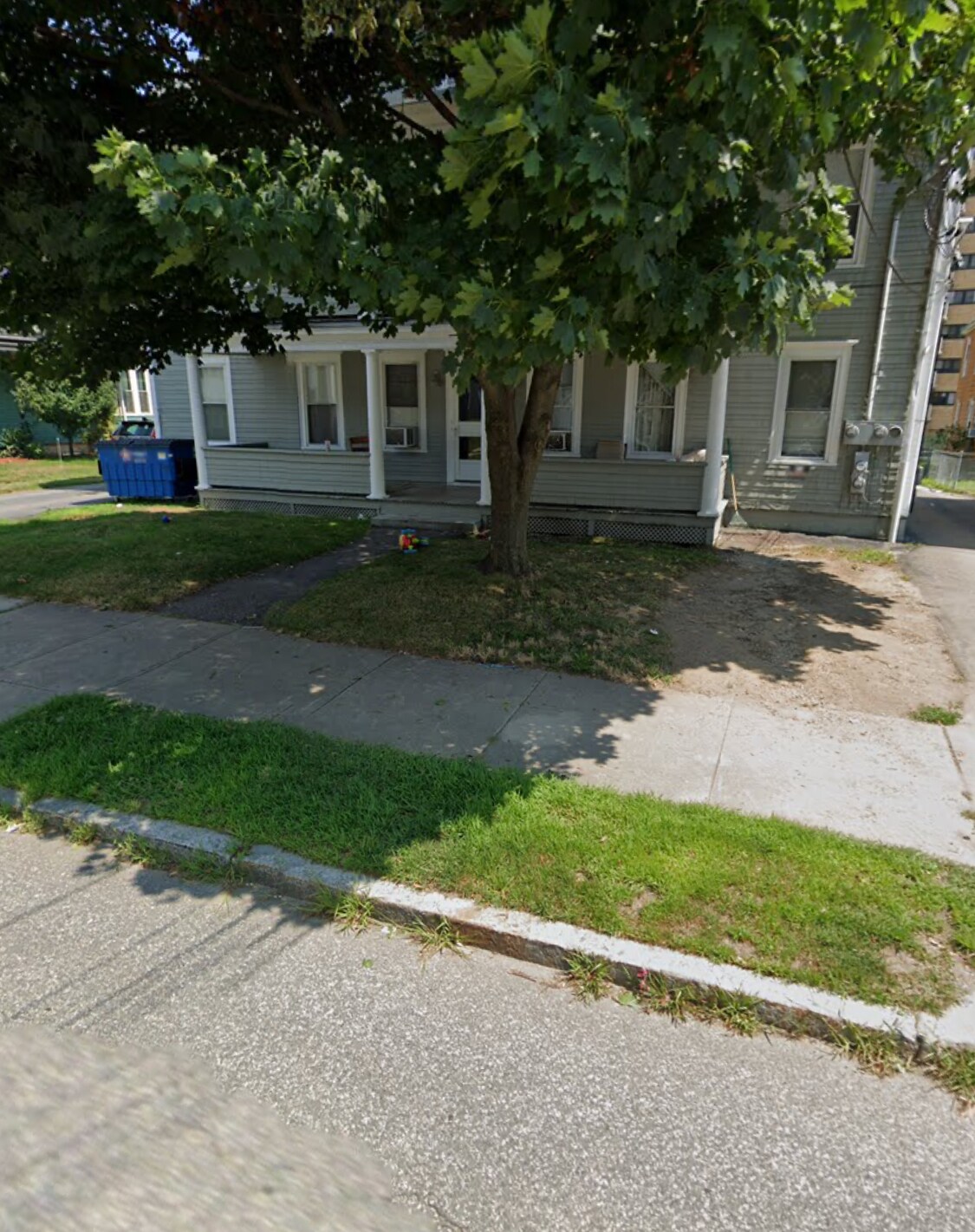 Building Photo - 117 Earle St