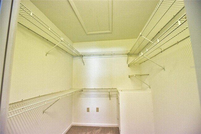 Building Photo - 766 Village Cir