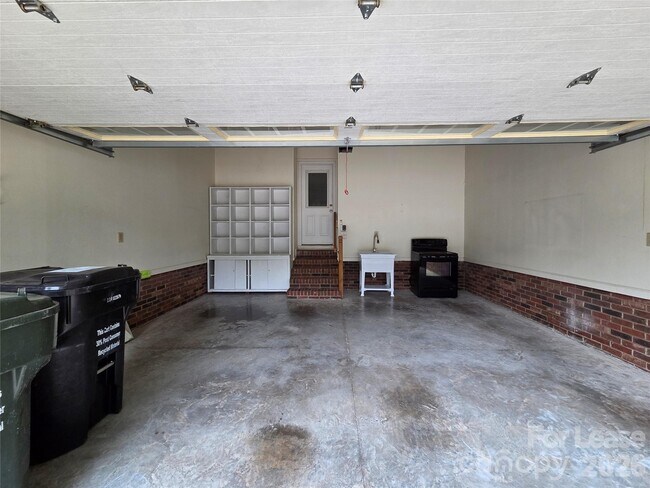Building Photo - 1319 Mistletoe Ridge Pl NW