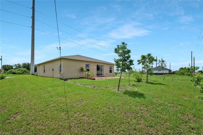 Building Photo - 2426 Santa Barbara Blvd