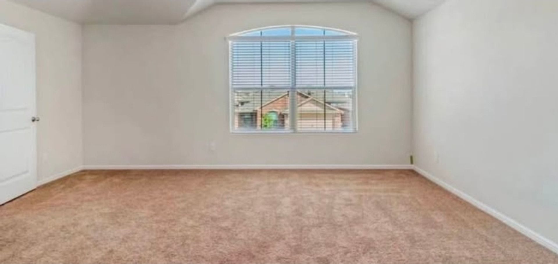 Building Photo - 8037 Crimea Ln