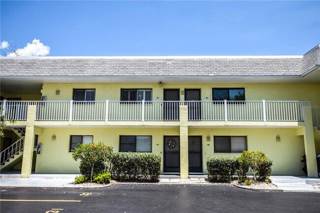 Building Photo - 6706 Sarasea Cir