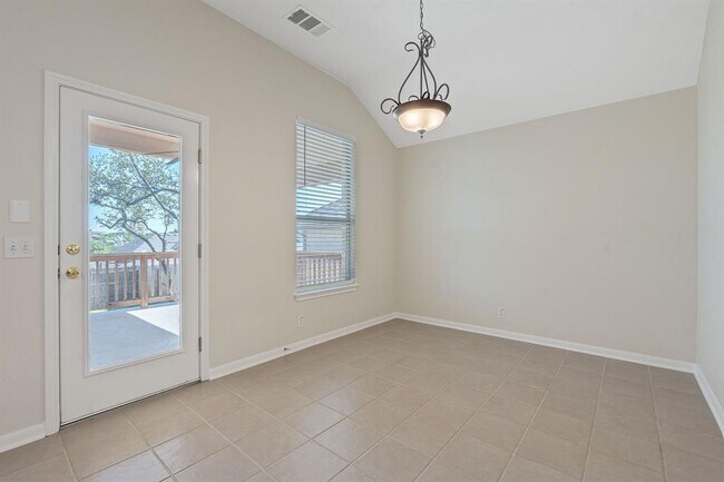 Building Photo - 521 Manchester Ln