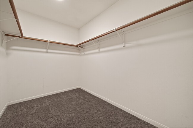 Building Photo - 18302 Walden Gate Ln