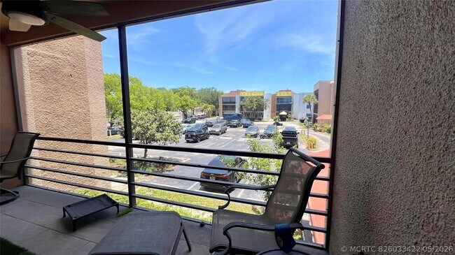 Building Photo - 4040 N Hills Dr
