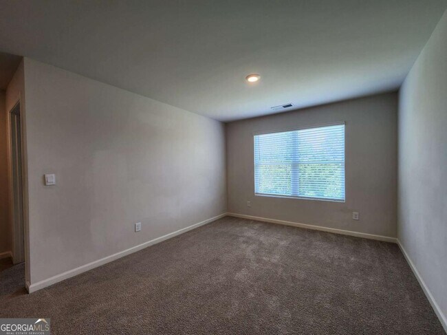 Building Photo - 4825 Layton Dr
