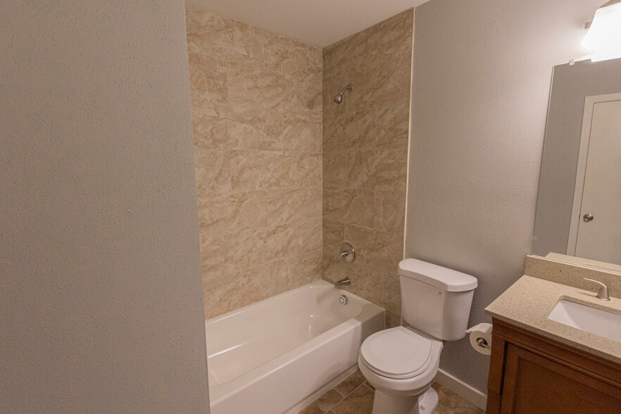 Second Bathroom - 3015 Bluefield St