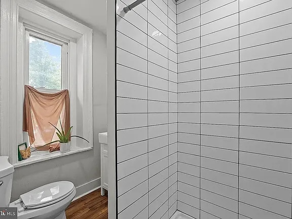 Building Photo - 400 Vernon Rd