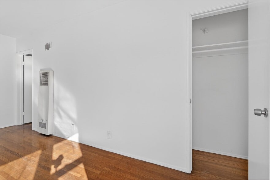 Building Photo - 525 Chestnut Ave