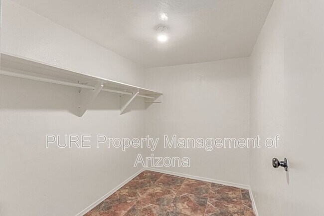 Building Photo - 13849 N 48th Ave