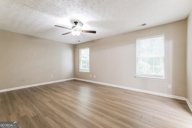 Building Photo - 978 Crestworth Crossing