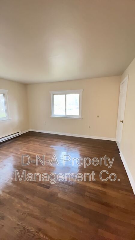 Building Photo - 112 Crow Path