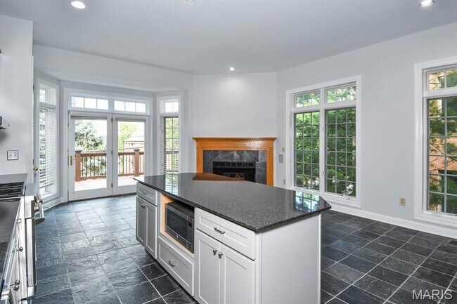 Building Photo - 20 Brighton Way