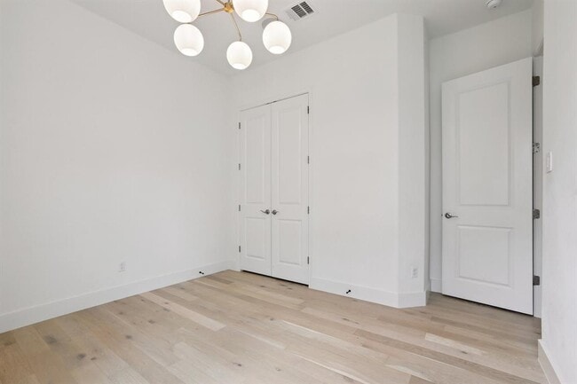 Building Photo - 4025 Lazy River Bend