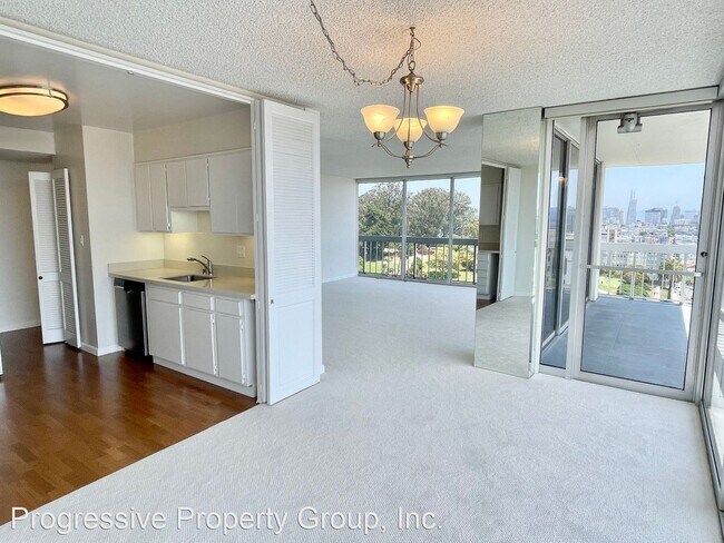Building Photo - 1 br, 2 bath House - 2200 Sacramento Apart...