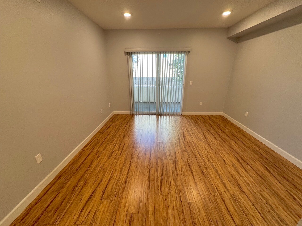 Building Photo - 6718 Sylmar Ave