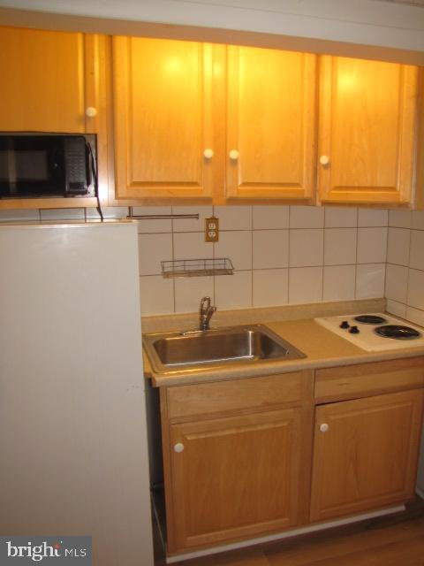 Building Photo - 2576 Tree House Dr