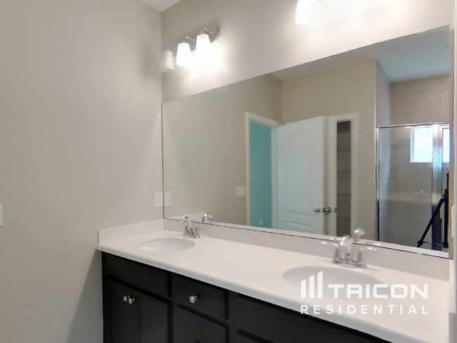 Building Photo - 6471 Longleaf Branch Dr