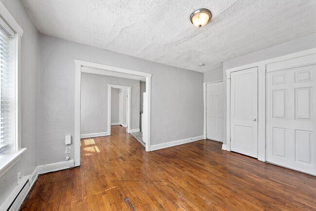 Floorplan - 3933 CHARLOTTE