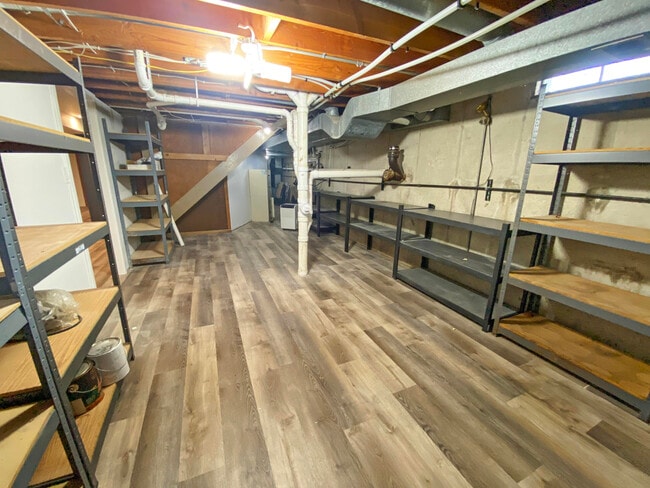 Building Photo - 1311 41st Ave