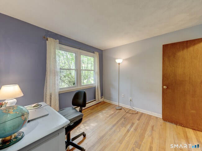 Building Photo - 384 Woodland Rd
