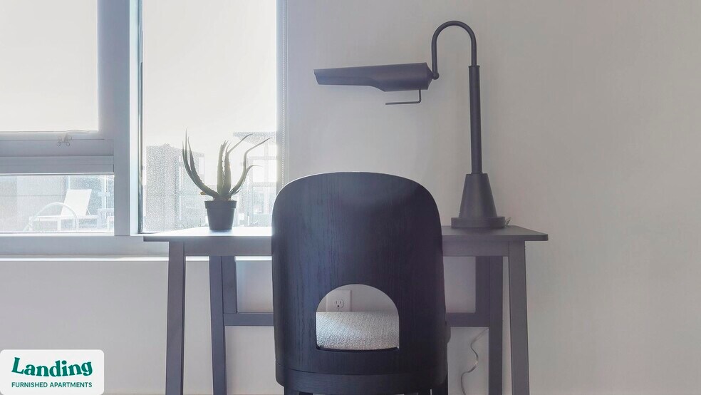 Building Photo - 3005 Peachtree Rd NW