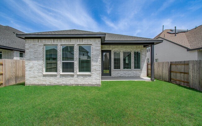 Building Photo - 24811 Harrow Mdw Dr