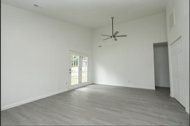 Building Photo - A beautiful house available in Williford