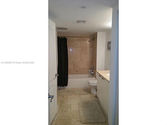 Building Photo - 2101 Brickell Ave