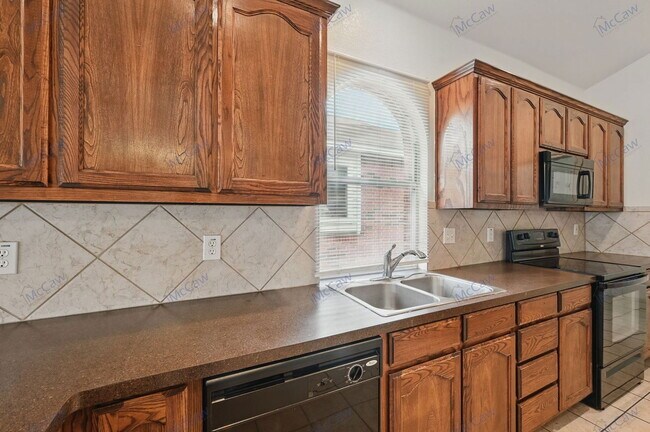 Building Photo - 6329 Mystic Falls Dr