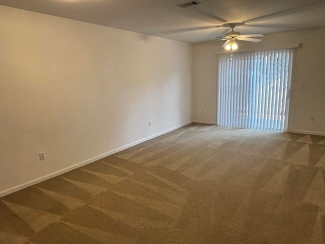 Building Photo - 1807 Treeline Ct