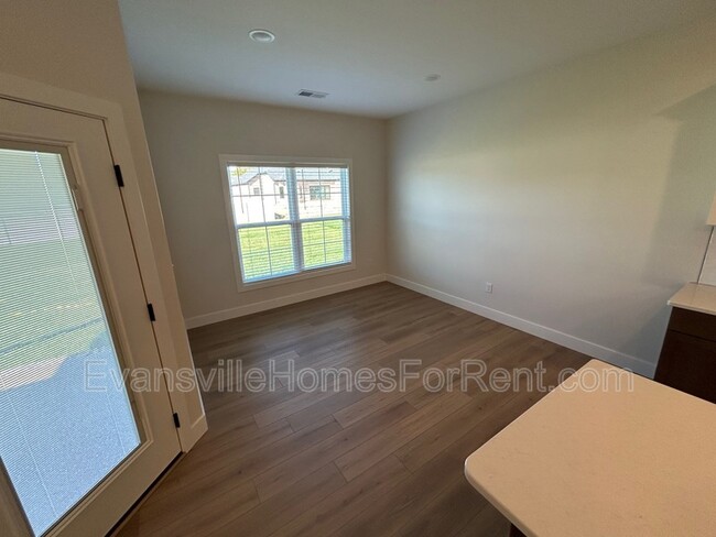 Building Photo - 3520 Sand Dr